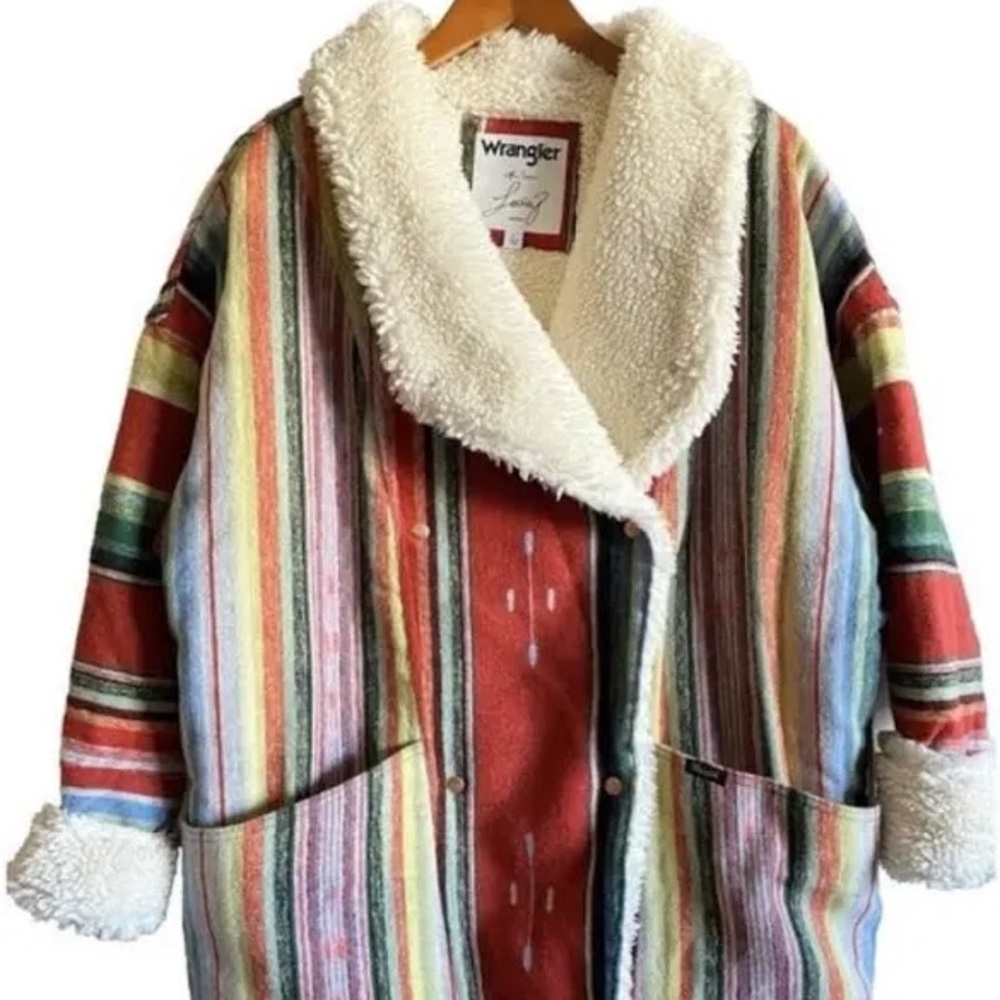 * IN SEARCH OF* Wrangler x Lainey Wilson Starburst Aztec Jacket XS